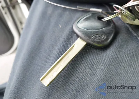 2016 Hyundai Veloster from USA, damaged, VIN KMHTC6AD8GU248455